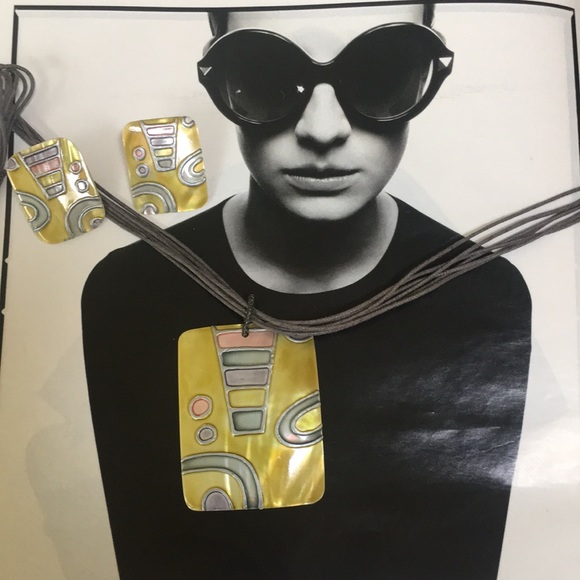 Beautiful natural shell art work set - Picture 1 of 4